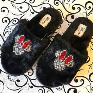 NWT! Disney Minnie Mouse Bling Rhinestone slippers slides Size 5 Size 6